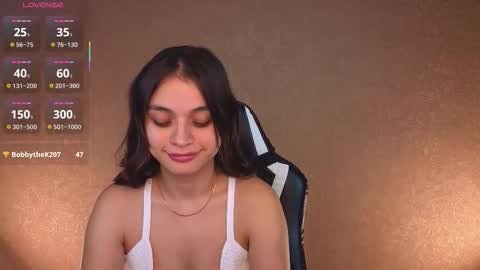 Snapshot of leila_cherry chatting on November 2025 06:25:02 AM Leila online show from November 2025 06:25:02 AM