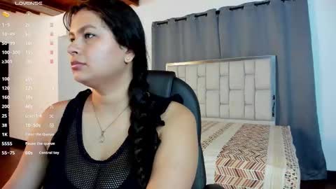 L E I L A   online show from October 2025 07:12:02 PM