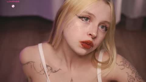 Leila online show from March 2026 02:42:02 PM