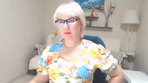 Snapshot of leilamays chatting on December 2024 12:59:02 PM Leila Kinky online show from December 2024 12:59:02 PM