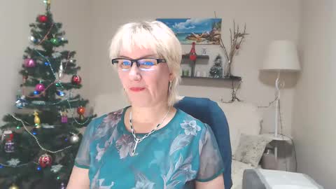 Snapshot of leilamays chatting on December 2024 06:29:02 AM Leila Kinky online show from December 2024 06:29:02 AM