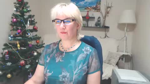 Snapshot of leilamays chatting on December 2024 11:21:02 AM Leila Kinky online show from December 2024 11:21:02 AM