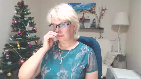 Snapshot of leilamays chatting on December 2024 12:49:01 PM Leila Kinky online show from December 2024 12:49:01 PM