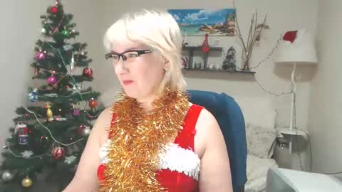 Snapshot of leilamays chatting on December 2024 05:04:02 AM Leila Kinky online show from December 2024 05:04:02 AM