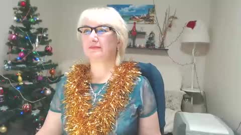Snapshot of leilamays chatting on December 2024 11:19:02 AM Leila Kinky online show from December 2024 11:19:02 AM