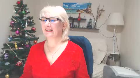 Snapshot of leilamays chatting on January 2025 08:00:01 AM Leila Kinky online show from January 2025 08:00:01 AM