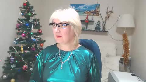 Snapshot of leilamays chatting on January 2025 12:15:02 PM Leila Kinky online show from January 2025 12:15:02 PM