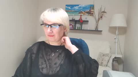 Snapshot of leilamays chatting on January 2025 07:46:01 AM Leila Kinky online show from January 2025 07:46:01 AM