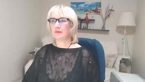 Snapshot of leilamays chatting on January 2025 06:17:01 AM Leila Kinky online show from January 2025 06:17:01 AM