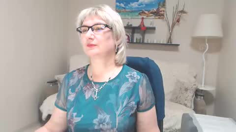 Snapshot of leilamays chatting on January 2025 02:49:02 AM Leila Kinky online show from January 2025 02:49:02 AM