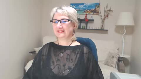 Snapshot of leilamays chatting on January 2025 02:37:01 AM Leila Kinky online show from January 2025 02:37:01 AM