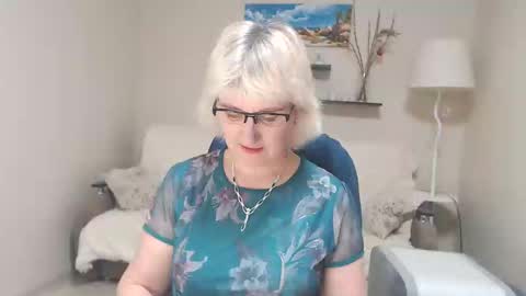 Snapshot of leilamays chatting on February 2025 01:11:02 PM Leila Kinky online show from February 2025 01:11:02 PM