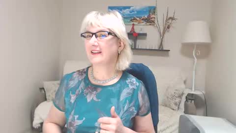 Snapshot of leilamays chatting on February 2025 03:08:02 AM Leila Kinky online show from February 2025 03:08:02 AM