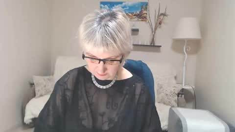 Snapshot of leilamays chatting on February 2025 02:30:01 AM Leila Kinky online show from February 2025 02:30:01 AM