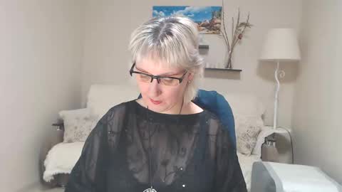 Snapshot of leilamays chatting on February 2025 12:22:02 PM Leila Kinky online show from February 2025 12:22:02 PM