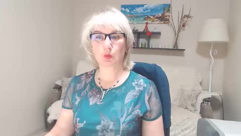Snapshot of leilamays chatting on February 2025 04:18:02 AM Leila Kinky online show from February 2025 04:18:02 AM
