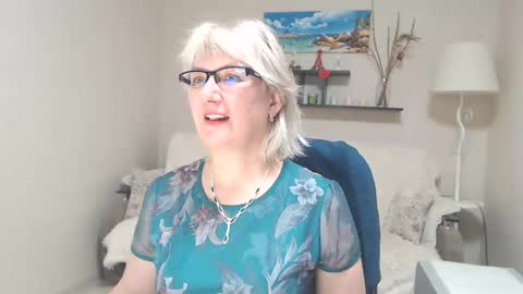 Snapshot of leilamays chatting on February 2025 08:07:01 AM Leila Kinky online show from February 2025 08:07:01 AM