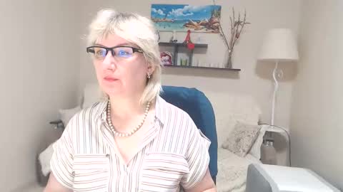 Snapshot of leilamays chatting on March 2025 06:02:02 AM Leila Kinky online show from March 2025 06:02:02 AM