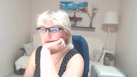 Snapshot of leilamays chatting on March 2025 09:07:02 AM Leila Kinky online show from March 2025 09:07:02 AM