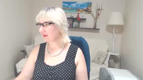 Snapshot of leilamays chatting on March 2025 01:51:01 PM Leila Kinky online show from March 2025 01:51:01 PM