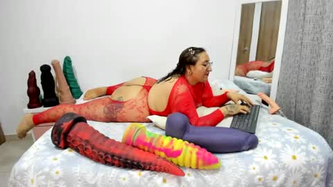 Leilamolly online show from June 2026 09:28:02 PM