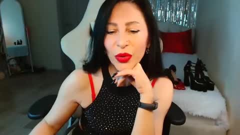 leilamurray online show from February 2025 04:24:01 PM