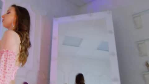 Leila online show from November 2025 05:17:01 AM