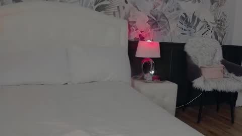 Leila online show from February 2026 09:09:02 PM