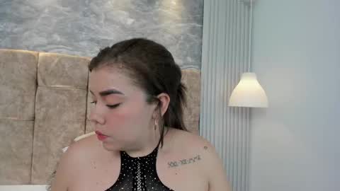 leilapons online show from September 2025 08:53:01 PM