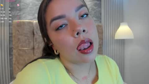 leilapons online show from November 2025 06:19:02 PM