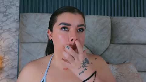 leilapons online show from June 2026 07:05:01 PM
