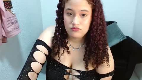 Snapshot of leilaprettysex chatting on February 2026 01:00:01 PM leilaprettysex online show from February 2026 01:00:01 PM