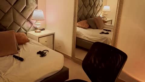 Snapshot of leizathompson chatting on February 2026 10:10:02 PM Leizathompson online show from February 2026 10:10:02 PM