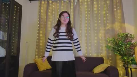 Luna online show from September 2025 06:59:01 AM