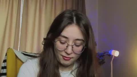 Luna online show from September 2025 06:19:02 AM