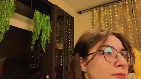 Luna online show from October 2025 04:13:02 PM