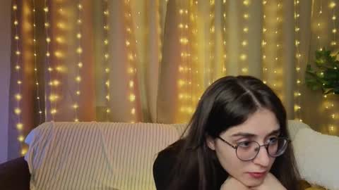 Luna online show from October 2025 01:08:02 PM