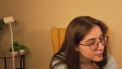 Luna online show from October 2025 01:23:01 PM