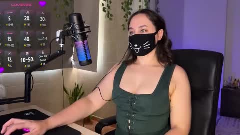 Snapshot of lemi_peachy chatting on October 2025 09:43:01 AM Lemi online show from October 2025 09:43:01 AM