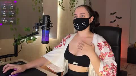 Lemi online show from November 2025 02:39:02 PM