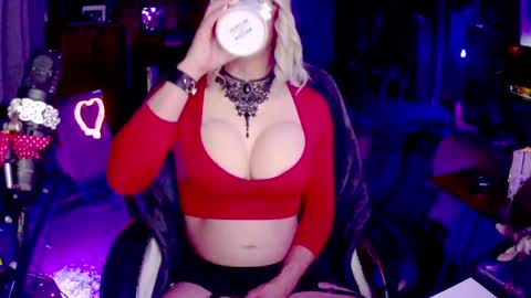 Snapshot of lemon_stealing_whore chatting on February 2025 09:45:02 AM Lemon Stealing Whore online show from February 2025 09:45:02 AM