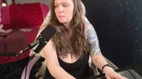 Junie 3 online show from February 2026 11:31:02 PM