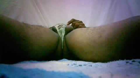 Snapshot of len0n_ chatting on October 2025 04:00:02 AM Lenon online show from October 2025 04:00:02 AM