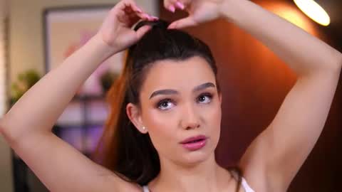 Lena Laurent online show from March 2026 10:26:01 AM