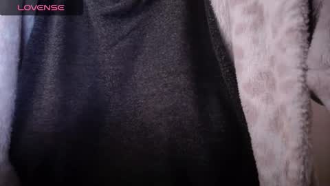 lenagolden online show from October 2025 11:10:01 AM