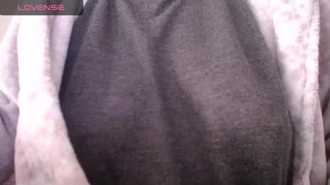 lenagolden online show from October 2025 09:42:01 AM