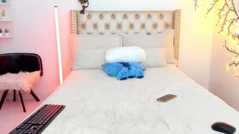 Lena  online show from March 2026 02:04:01 AM