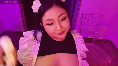 Lenna Kang online show from September 2025 11:43:01 PM