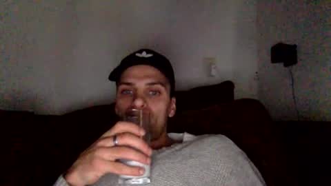 Snapshot of lendariokiss chatting on November 2025 11:34:01 AM Armando online show from November 2025 11:34:01 AM