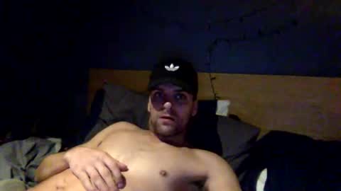 Snapshot of lendariokiss chatting on December 2025 12:18:02 AM Armando online show from December 2025 12:18:02 AM